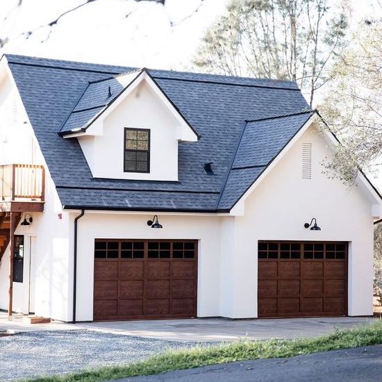 Avalon LED Gooseneck Light | Courtesy of The Wilsons Build and Permanent Glimpse Photography
